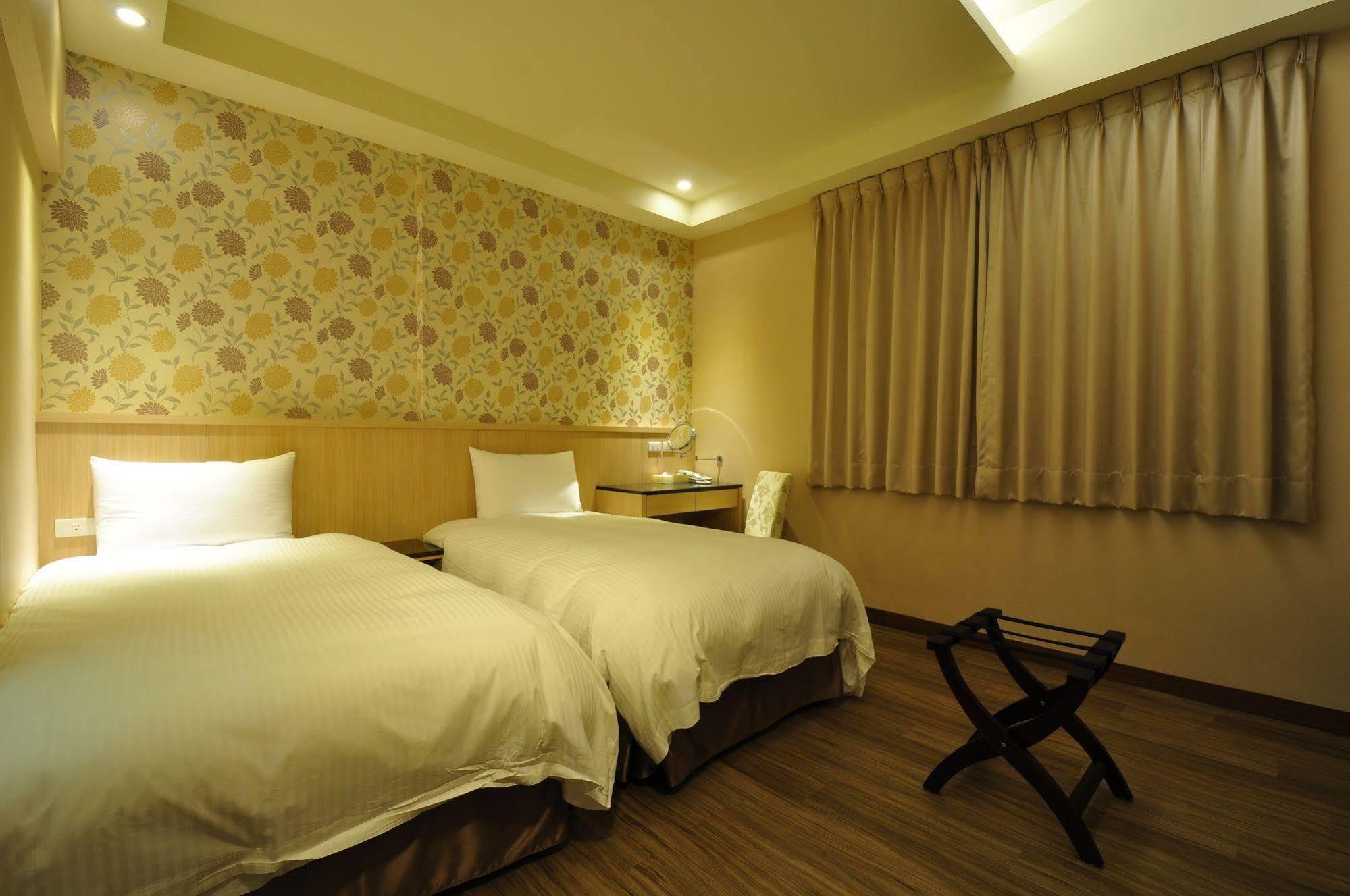 Fupin Hotel Città di Hualien Esterno foto