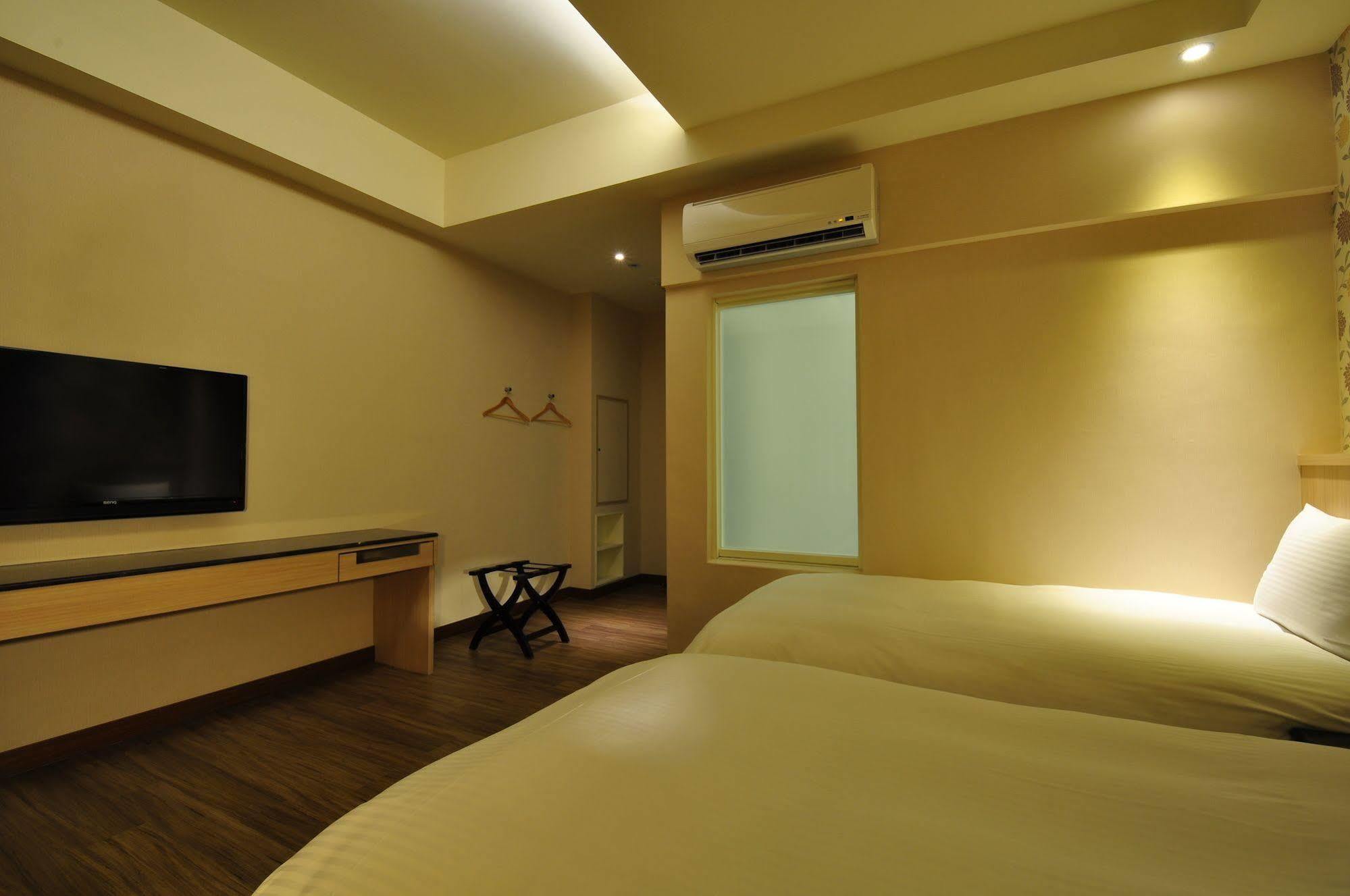 Fupin Hotel Città di Hualien Esterno foto