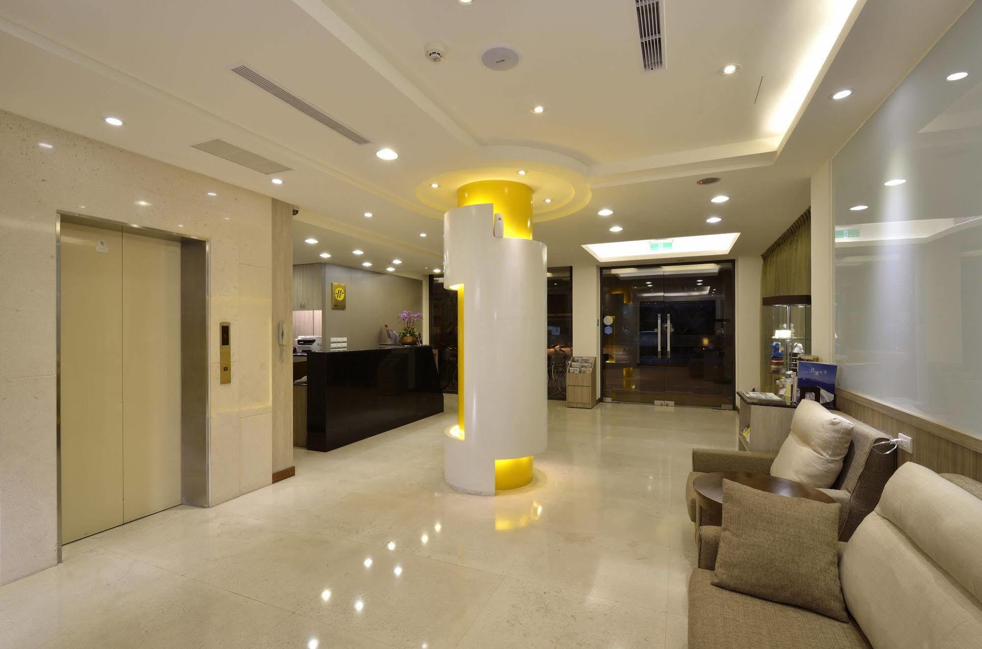 Fupin Hotel Città di Hualien Esterno foto